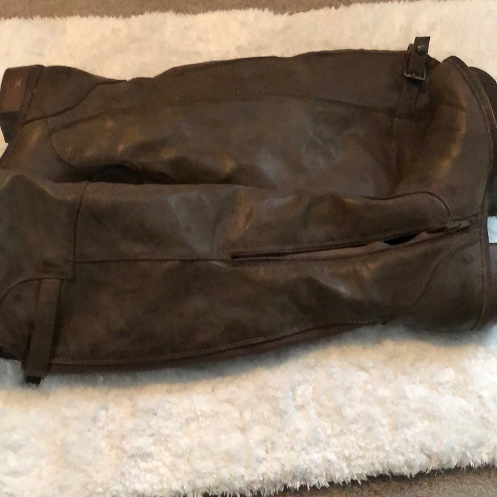Guess Boots - Picture 2 of 8